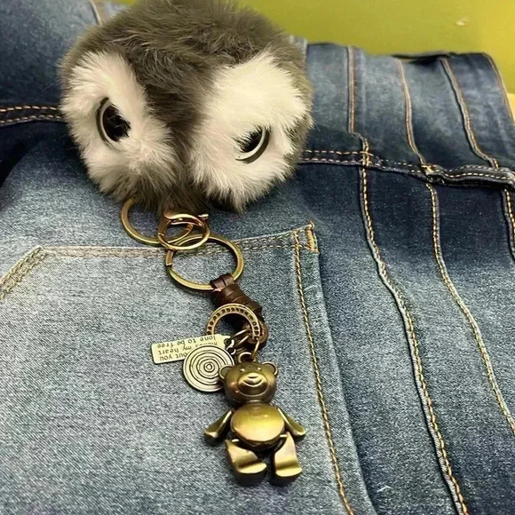 🆕 Bundle of 7 Keychains - Picture 4 of 5